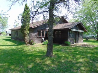 2898 16th St SW, Backus, MN 56435