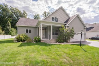946 Mac Arthur Dr, Ballston Spa, NY 12020