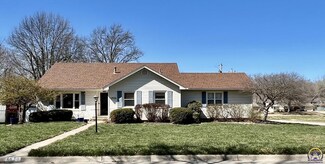 1521 SW Mcalister Ave, Topeka, KS 66604