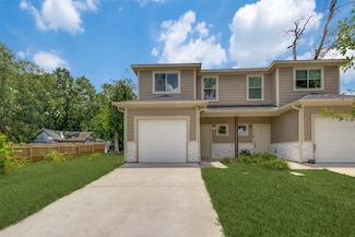 707 S 6th St, Bonham, TX 75418