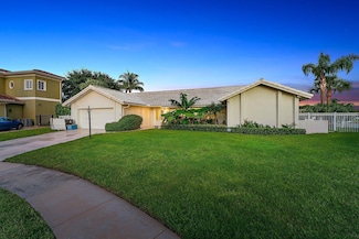 2140 Driftwood Cir, West Palm Beach, FL 33410