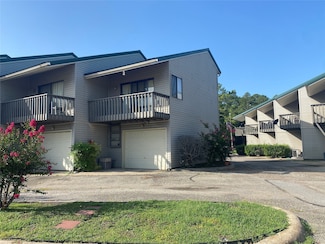 211 Bass Boat Village, Huntsville, TX 77320