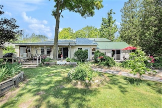 8828 Elm St, Fremont, MI 49412