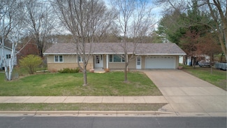 207 4th Ave NW, Isanti, MN 55040