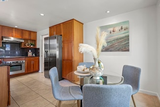 139 Justin Cir, Alameda, CA 94502