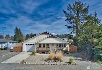 492 Ensign Ave NW, Ocean Shores, WA 98569