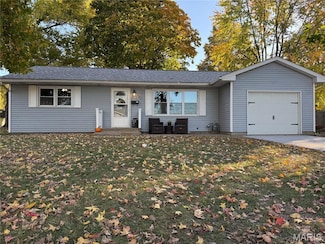 1141 Warren St, Jerseyville, IL 62052