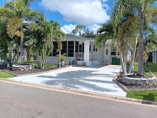 208 Kiwi Dr, Sebastian, FL 32976