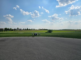 705 & 707 Council Ct, Ellendale, MN 56026