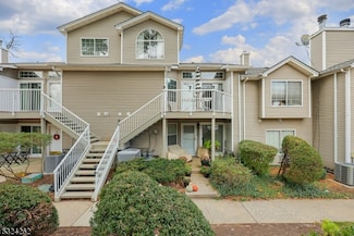 28 Spruce Ct, Bedminster, NJ 07921