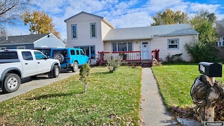 817 S 11th St, Worland, WY 82401