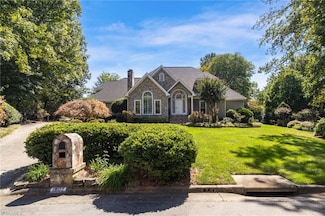 1902 Rockglen Ln, Greensboro, NC 27410