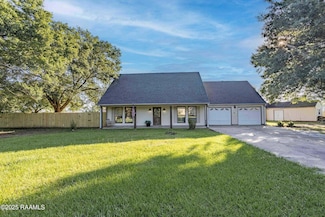 124 Velma Ct, Crowley, LA 70526