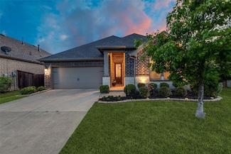 3909 Sunflower Dr, Aubrey, TX 76227