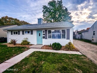 727 Glenwood Ave, Fostoria, OH 44830