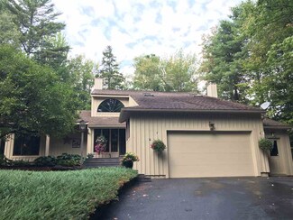51 Greensward Dr, Grantham, NH 03753