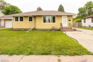 1820 5th St S, Moorhead, MN 56560