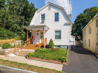 126 Robinson St, Schenectady, NY 12304