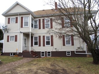 551 Dartmouth St, South Dartmouth, MA 02748