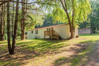 1571 Cannady School Rd SE, Floyd, VA 24091