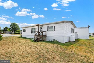 182 B St, Thomasville, PA 17364