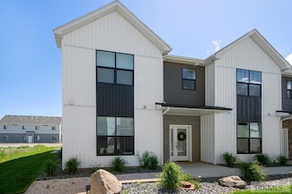 276 Blue Sky Ct, Sugar City, ID 83448