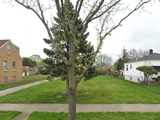 4515 Clinton Ave, Berwyn, IL 60402
