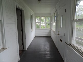 1061 Chicago Ave, Benton Harbor, MI 49022