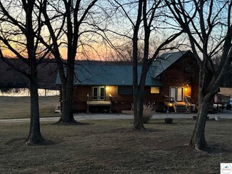 43 NW 901 Rd, Clinton, MO 64735