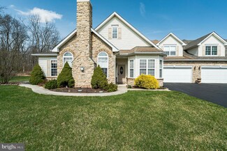 2014 Rose Dr, Pennsburg, PA 18073
