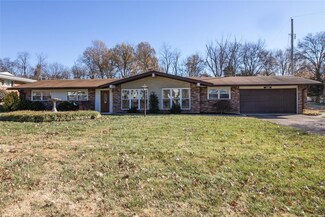 12208 Courtwick Dr, Saint Louis, MO 63128