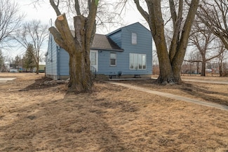 214 5th Ave SE, Winnebago, MN 56098