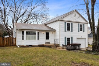 5529 Dunsmore Rd, Alexandria, VA 22315