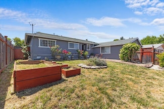 2508 Pomo Trail, Santa Rosa, CA 95403