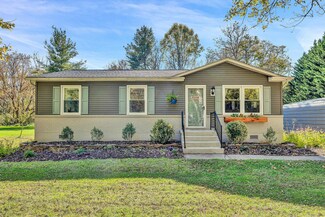3320 Catawba Valley Dr, Salem, VA 24153