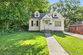 1110 Emerald Ave NE, Grand Rapids, MI 49503