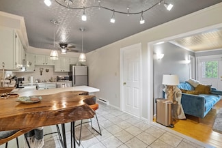 227 Main St Unit 224, Lincoln, NH 03251