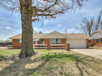 5500 NW 37th St, Warr Acres, OK 73122