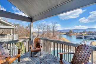 290 Sailors Cove Dr Unit 409, Moneta, VA 24121