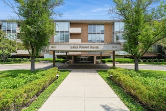 1301 N Western Ave Unit 236, Lake Forest, IL 60045