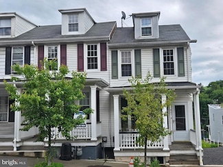 607 E Market St, Pottsville, PA 17901