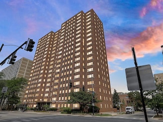 2909 N Sheridan Rd Unit 1810, Chicago, IL 60657