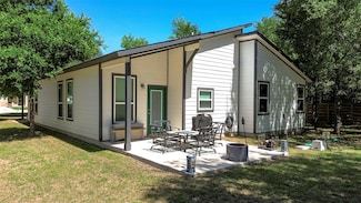 177 Mokulua Ln, Bastrop, TX 78602