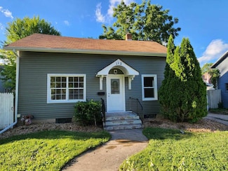 112 E 3rd St, Belvidere, IL 61008