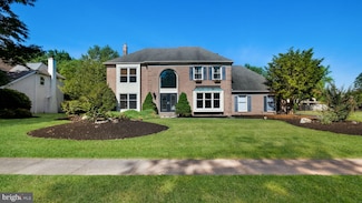 701 Fox Hollow Dr, Yardley, PA 19067