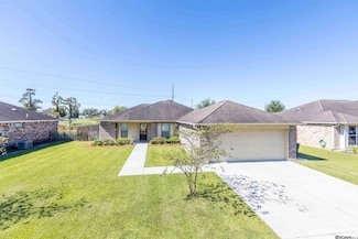 1018 Point Andrew Dr, Gonzales, LA 70737