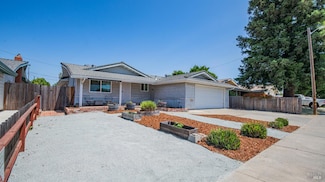 265 E Chestnut St, Dixon, CA 95620