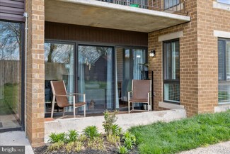 541 Florida Ave Unit T2, Herndon, VA 20170