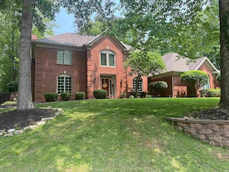 11621 German Pines Dr, Evansville, IN 47725