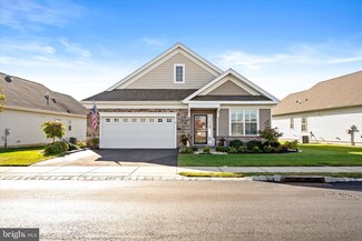 27 Beach Dr, Mount Holly, NJ 08060